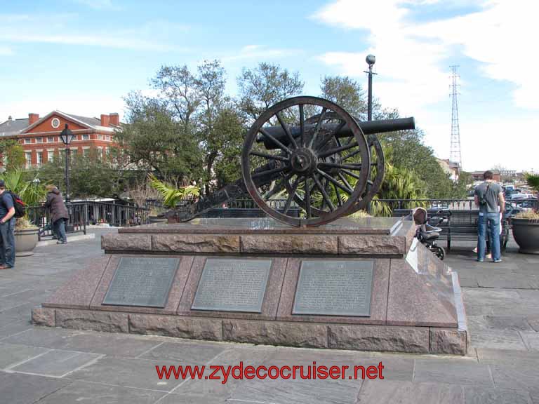 015: Washington Artillery Park - A Real Civil War Cannon, New Orleans. LA