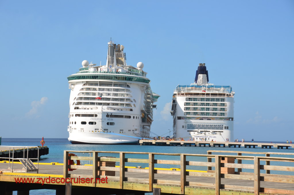 285: Carnival Magic, BC5, John Heald's Bloggers Cruise 5, Cozumel, International Pier, 