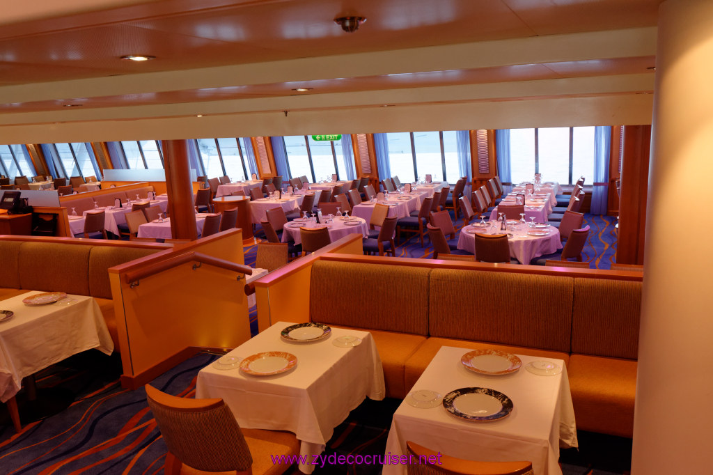 025: Carnival Breeze Cruise, Fun Day at Sea 1, Sapphire Restaurant