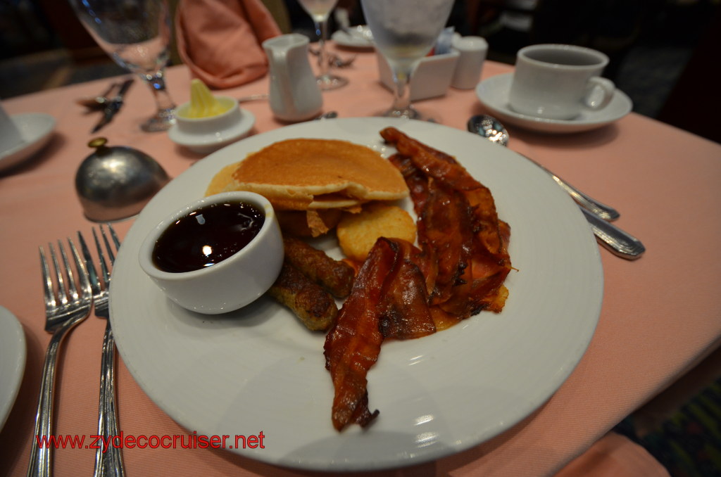 005: Carnival Conquest, Nov 19, 2011, Sea Day 3, Pancakes (fluffy), sausage, bacon, hash brown potatoes
