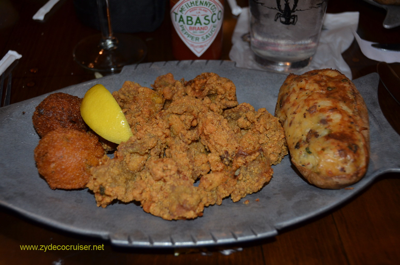 024: Carnival Conquest, Nov 20, 2011, Debarkation Day, Mike Anerdserson's Restaurant, Baton Rouge, LA, Fried Oysters