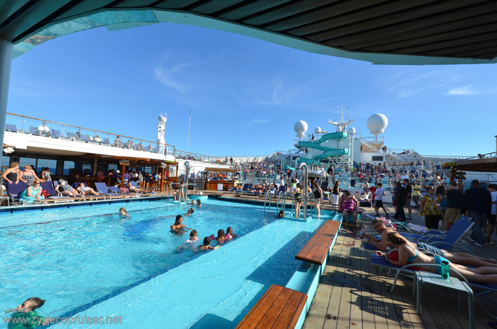110: Carnival Conquest, Fun Day at Sea 1, Lido, the Sun Pool, 