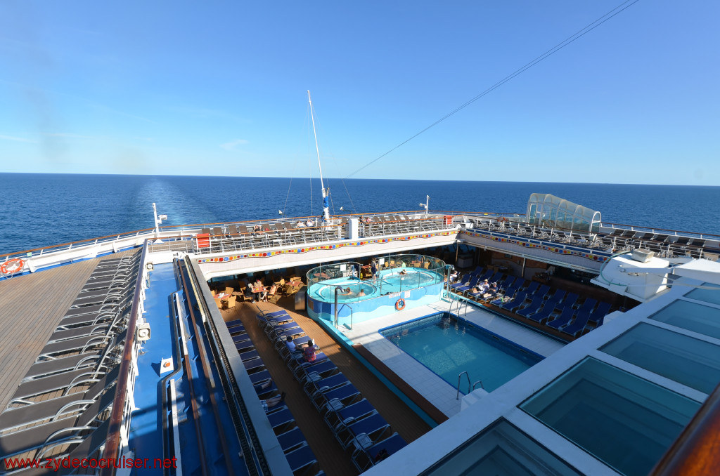 022: Carnival Conquest, Fun Day at Sea 1, The Sky Pool
