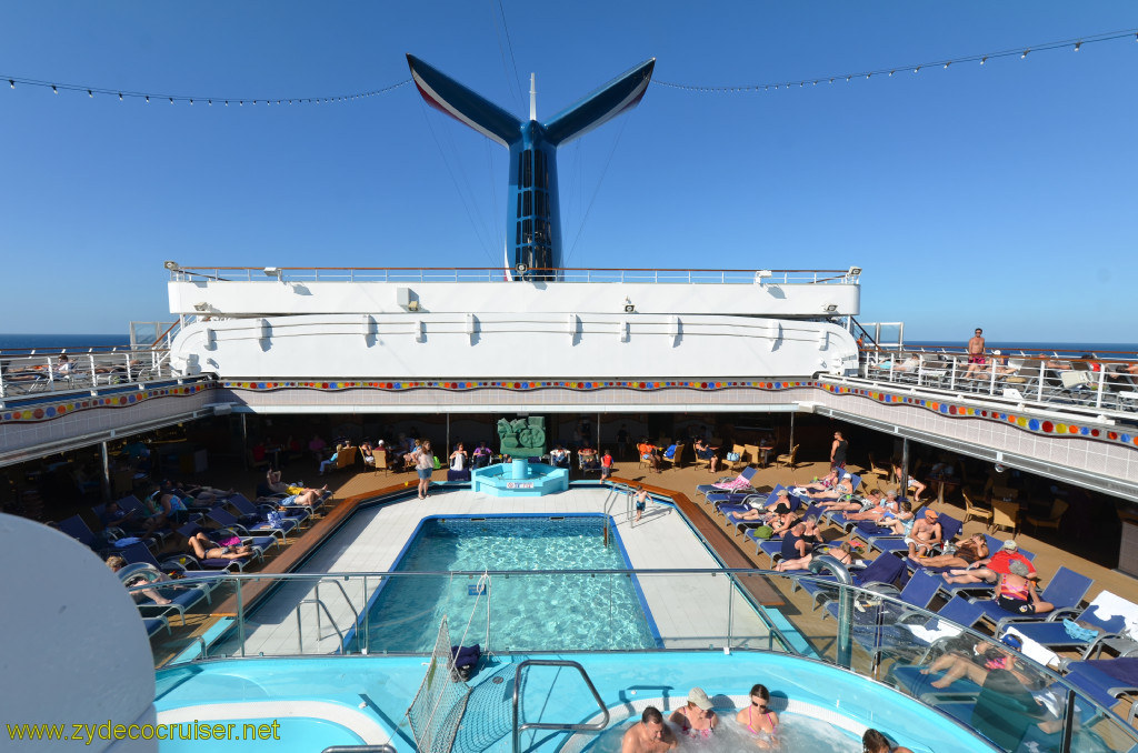 025: Carnival Conquest, Fun Day at Sea 3, Sky Pool and Hot tubs, Roof open, 