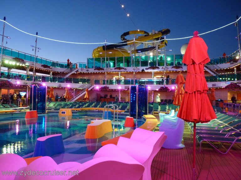 3312: Carnival Dream, Mediterranean Cruise, Civitavecchia, Waves Pool