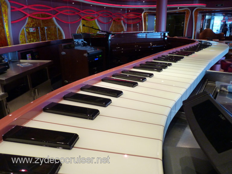 3817: Carnival Dream, Mediterranean cruise, Sam's Piano Bar, 