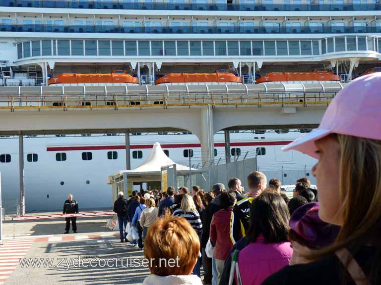 4633: Carnival Dream in Venice, Italy - Line for port security