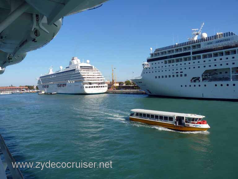 4637: Carnival Dream - Venice, Italy - Cruise ships in Venice and Alilaguna