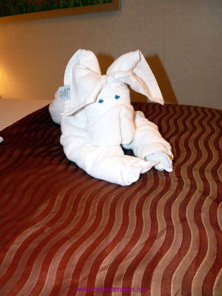 0129: Carnival Dream, Transatlantic Cruise - Sea Day 1 - Towel animal