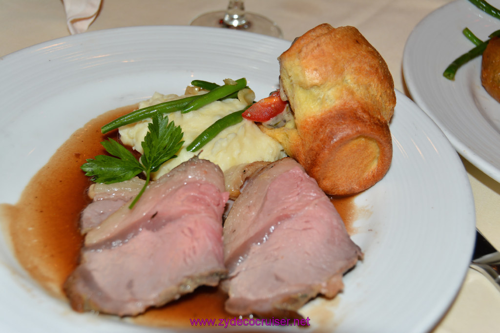Carnival Dream, MDR Dinner 4, Roasted Striploin with Popovers, 