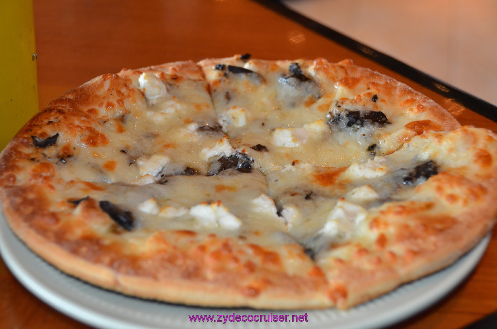 015: Carnival Elation Cruise, New Orleans, Embarkation, De Chevre Pizza, (Goat Cheese, Mushroom and Sausage), 