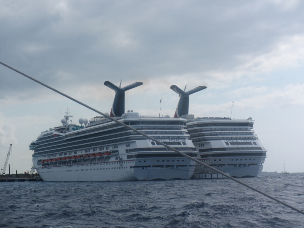 081: Carnival Elation Cruise, Cozumel, Deluxe Beach Catamaran Sail and Snorkel,