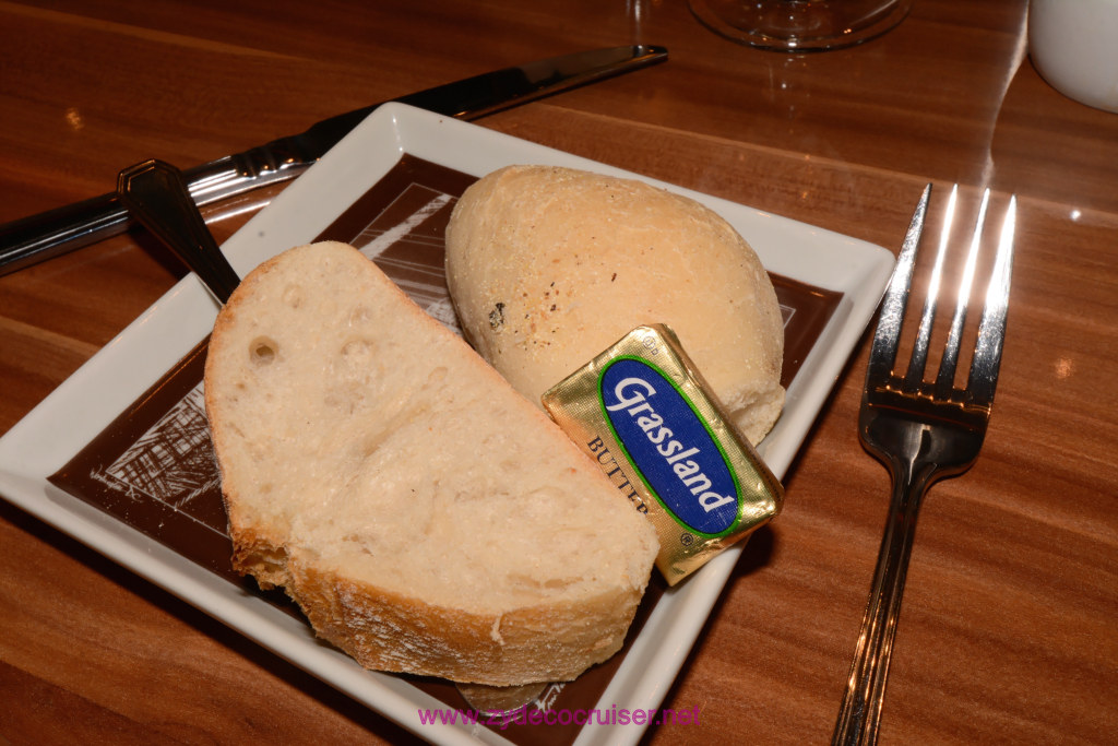 435: Carnival Horizon Transatlantic Cruise, Vigo, MDR Dinner, Bread and Butter Packet