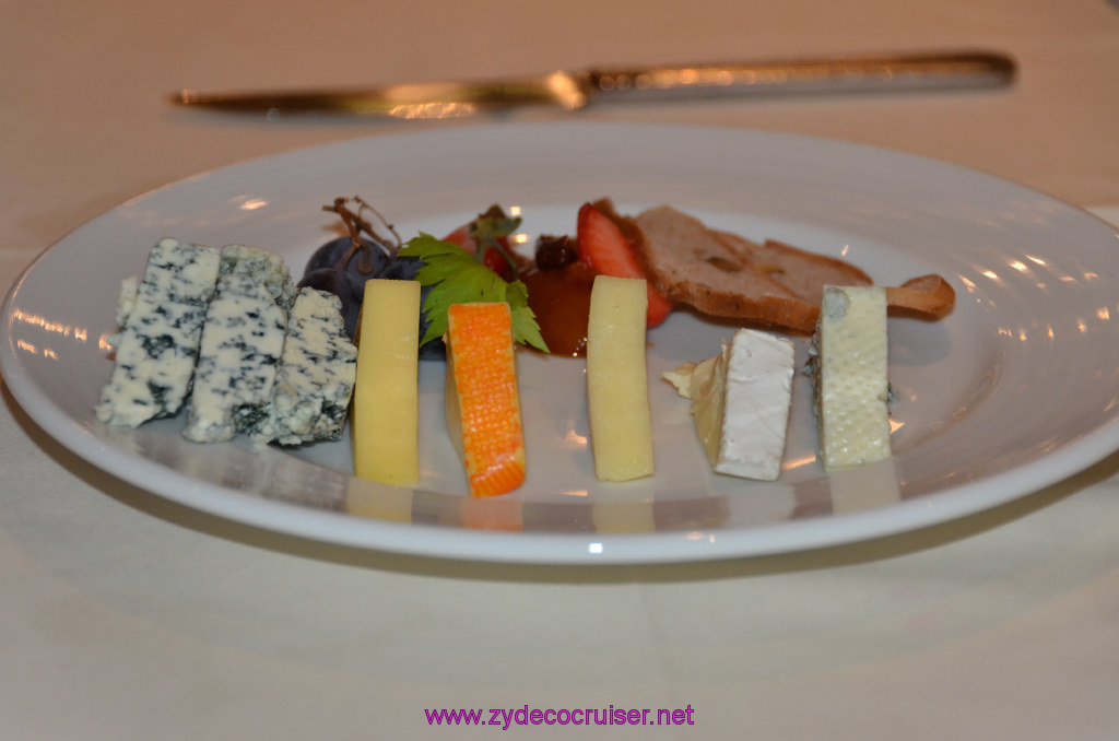 471: Carnival Legend, British Isles Cruise, Glasgow/Greenock, MDR Dinner, Cheese Plate with Extra Blue Cheese