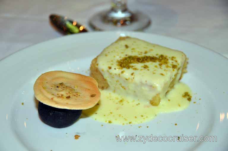 063: Carnival Magic, Main Dining Room Menus and Food Pictures, Dinner, White Chocolate Bread Pudding