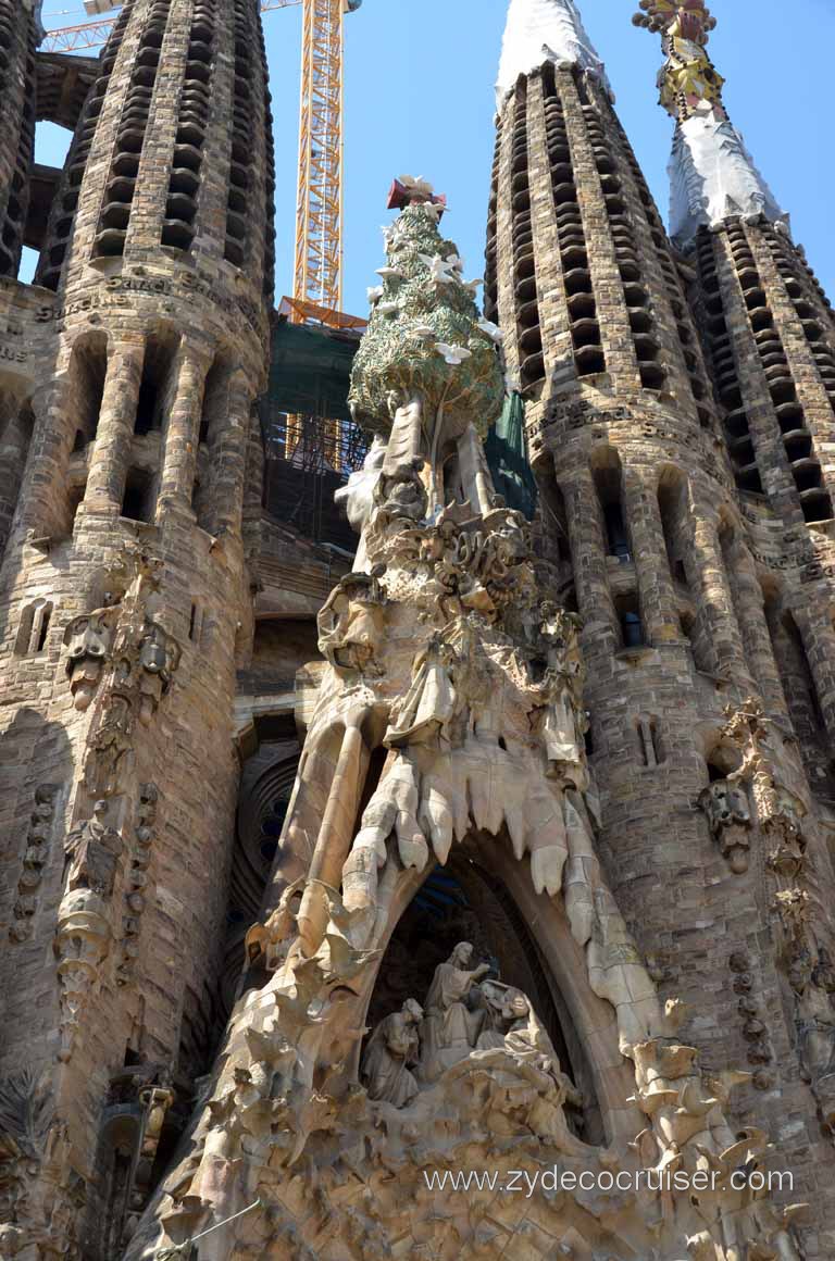 140: Carnival Magic, Grand Mediterranean, Barcelona, La Sagrada Familia
