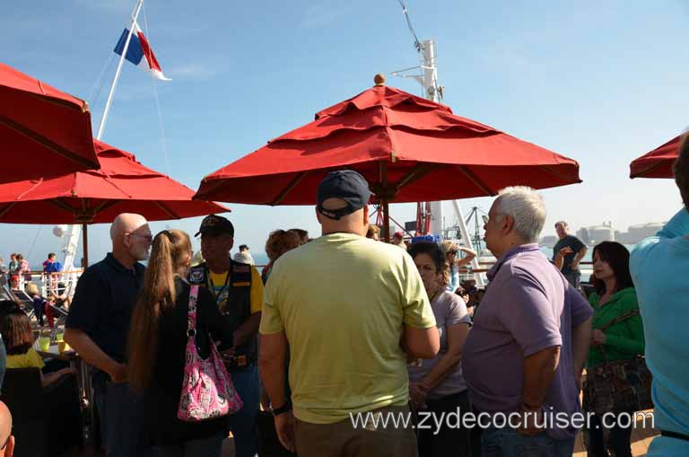 239: Carnival Magic, Grand Mediterranean, Barcelona, Cruise Critic Meet and Greet, Behind Tides Bar