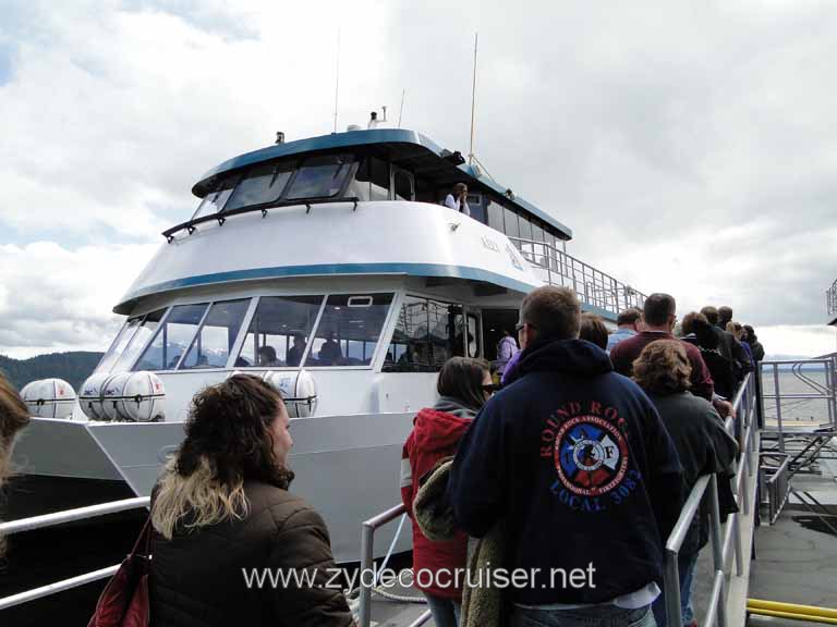 124: Carnival Spirit - Juneau - Whale Quest Boat
