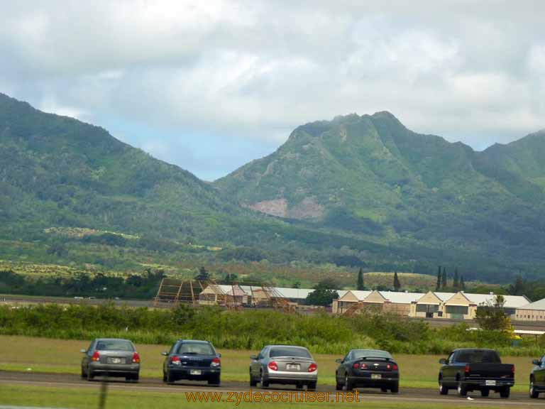 079: Carnival Spirit, Honolulu, Hawaii, Pearl Harbor VIP and Military Bases Tour, Schofield Barracks, Wheeler Army Airfield, Japanese bombers did NOT fly through that pass, don't believe everything you see in the movies