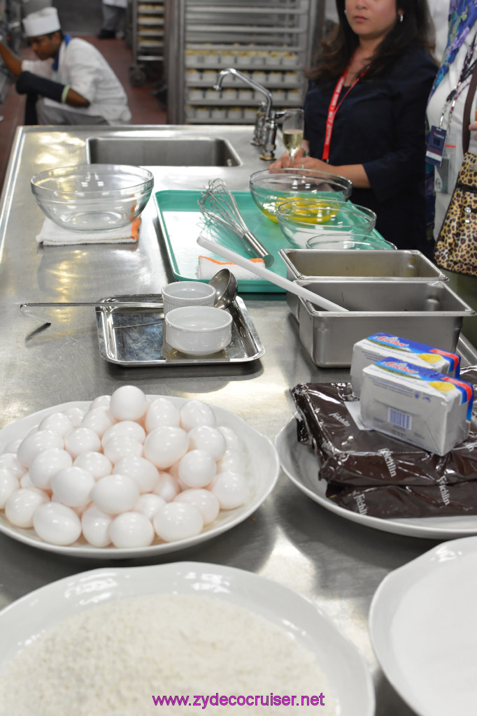 032: Carnival Sunshine, John Heald's Bloggers Cruise, BC7, Chef's Table, Galley Tour, making Warm Chocolate Melting Cake