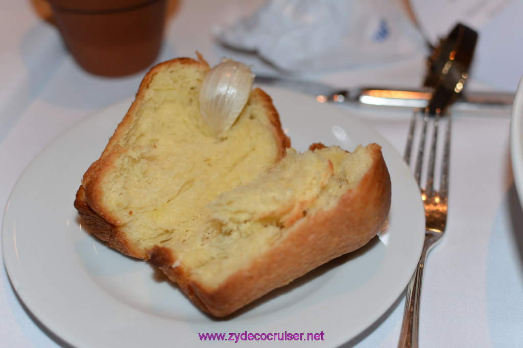055: Carnival Sunshine, John Heald's Bloggers Cruise, BC7, Chef's Table, Bread with Roasted Garlic Clove,