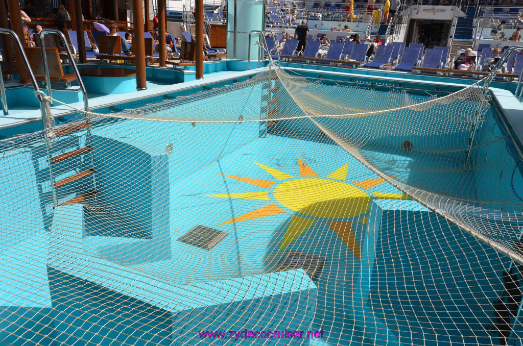 385: Carnival Sunshine Cruise, La Spezia, Main Pool, 