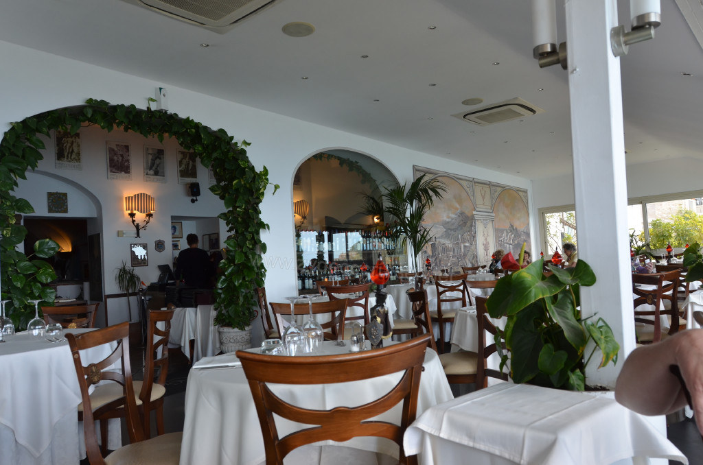 150: Carnival Sunshine Cruise, Messina, Taormina on your Own tour, Granduca Restaurant, 