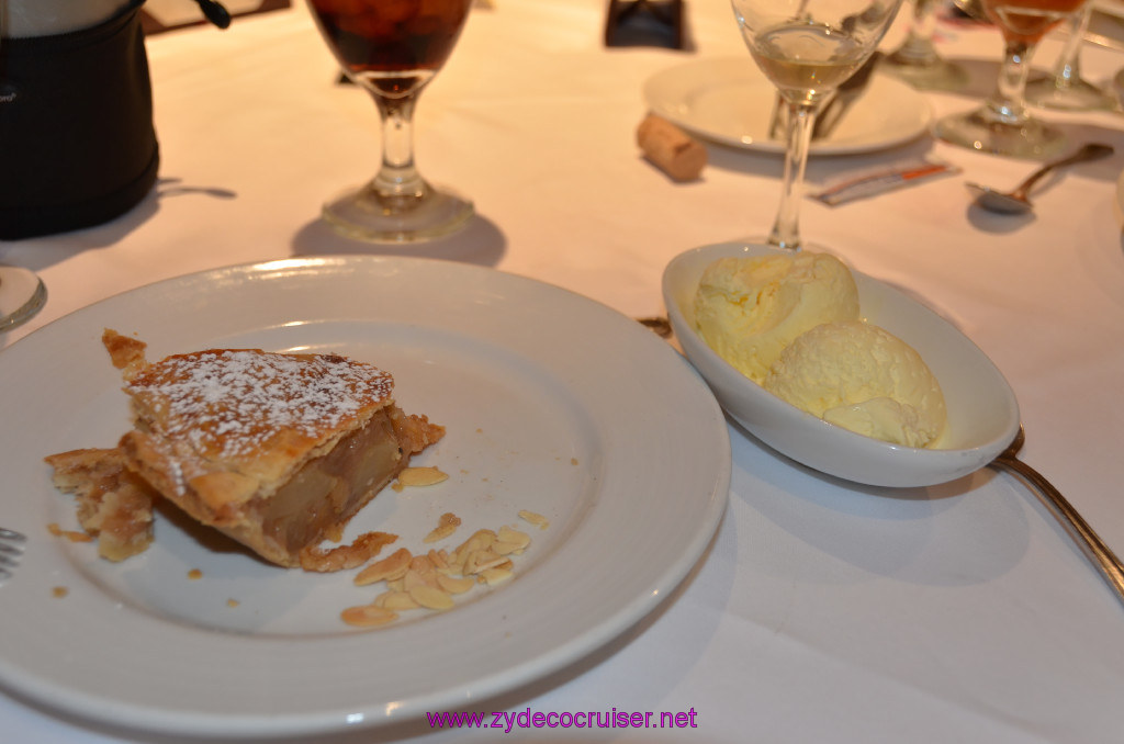 242: Carnival Sunshine Cruise, Messina, MDR Dinner, Old Fashioned Apple Pie, 