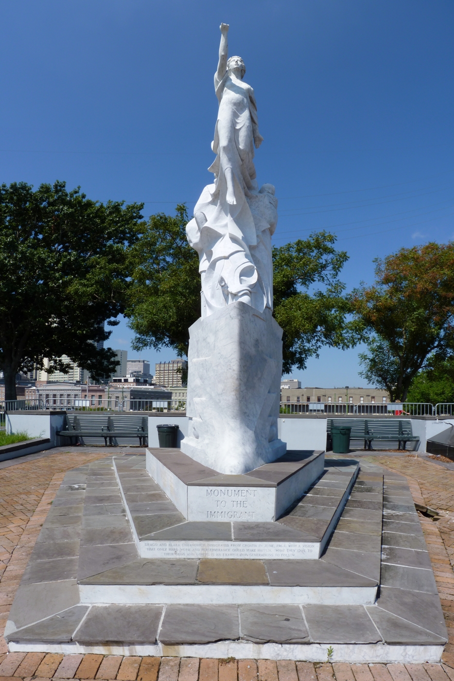 Monument to the Immigrants