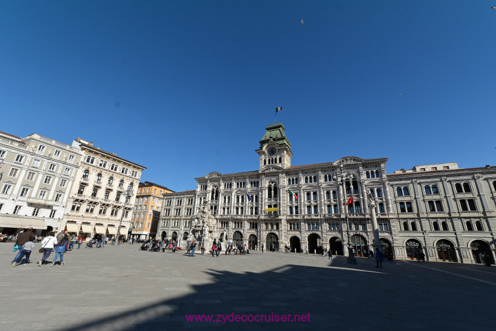 053: Carnival Vista, Pre-cruise, Trieste, Unity of Italy Square, 