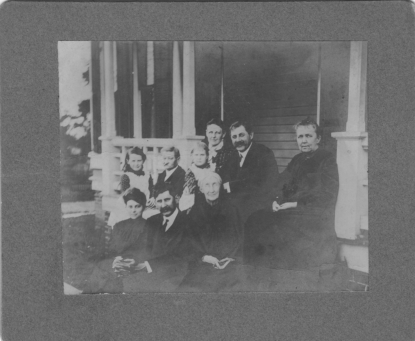 129: House on Chestnut Street, Little Rock, 1921-22. Grandmother Hefley's family - see below...