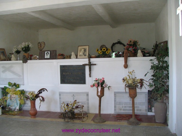 Cemetery, Puerto Santo Tomas de Castilla, Guatemala 10