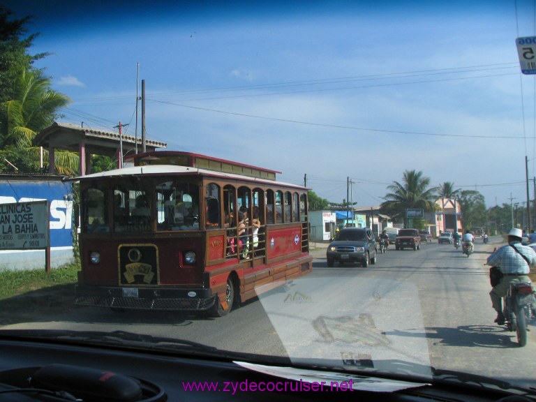 Trolley tour, Puerto Santo Tomas de Castilla, Guatemala