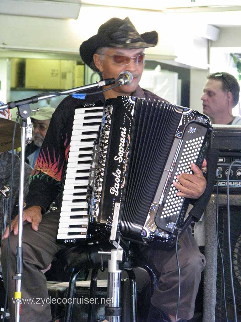 198: Carnival Pride, Long Beach, Sunseeker Hollywood/Los Angeles & the Beaches Tour: Los Angeles Farmers Market, Paolo Soprani accordian